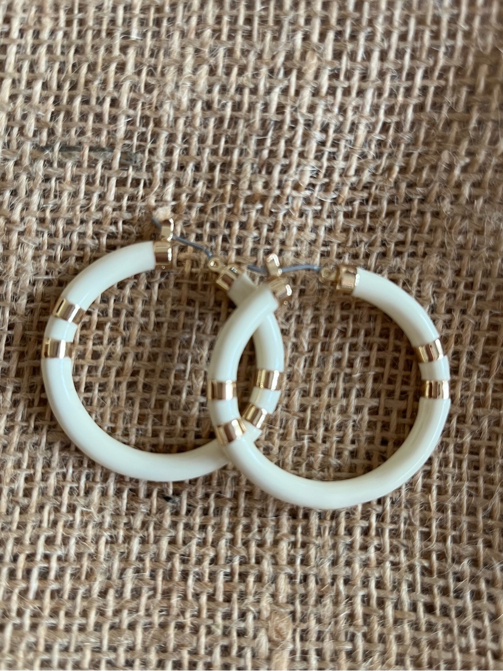 Lauren Ralph Lauren
White Enamel Gold Tone Hoop Earrings